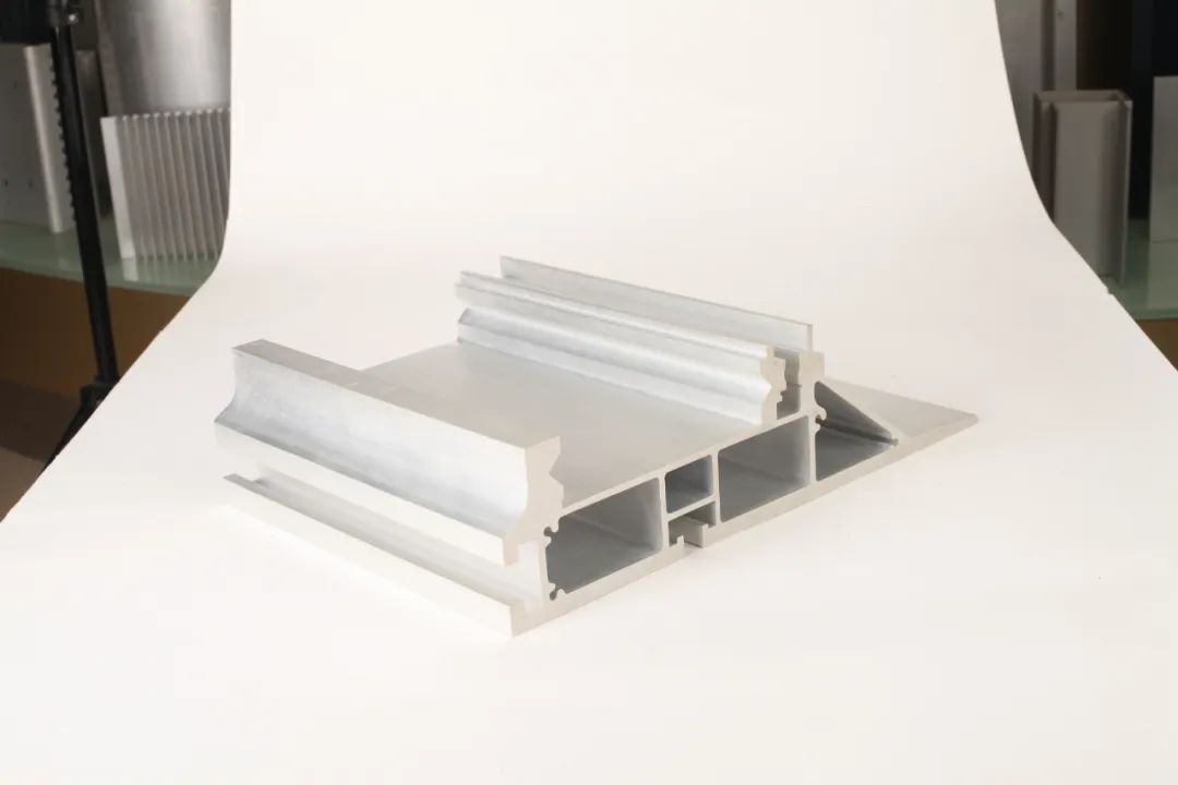 工業(yè)鋁型材可根據(jù)哪些方面進(jìn)行選型?中亞鋁業(yè)告訴你!(圖2) 工業(yè)鋁型材可根據(jù)哪些方面進(jìn)行選型?中亞鋁業(yè)告訴你!(圖2)