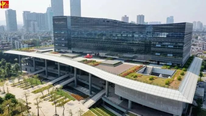 中亞工程案例展示丨坐書鄉(xiāng)觀日出日落，賞機場云卷云舒(圖1)