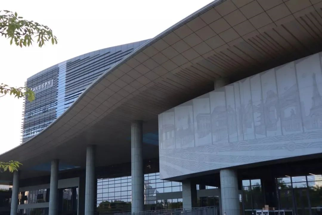 中亞工程案例展示丨坐書鄉(xiāng)觀日出日落，賞機場云卷云舒(圖3)