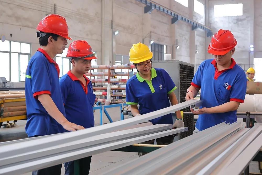 中亞丨九九重陽節(jié)，濃濃敬老情——向老員工致敬(圖3)